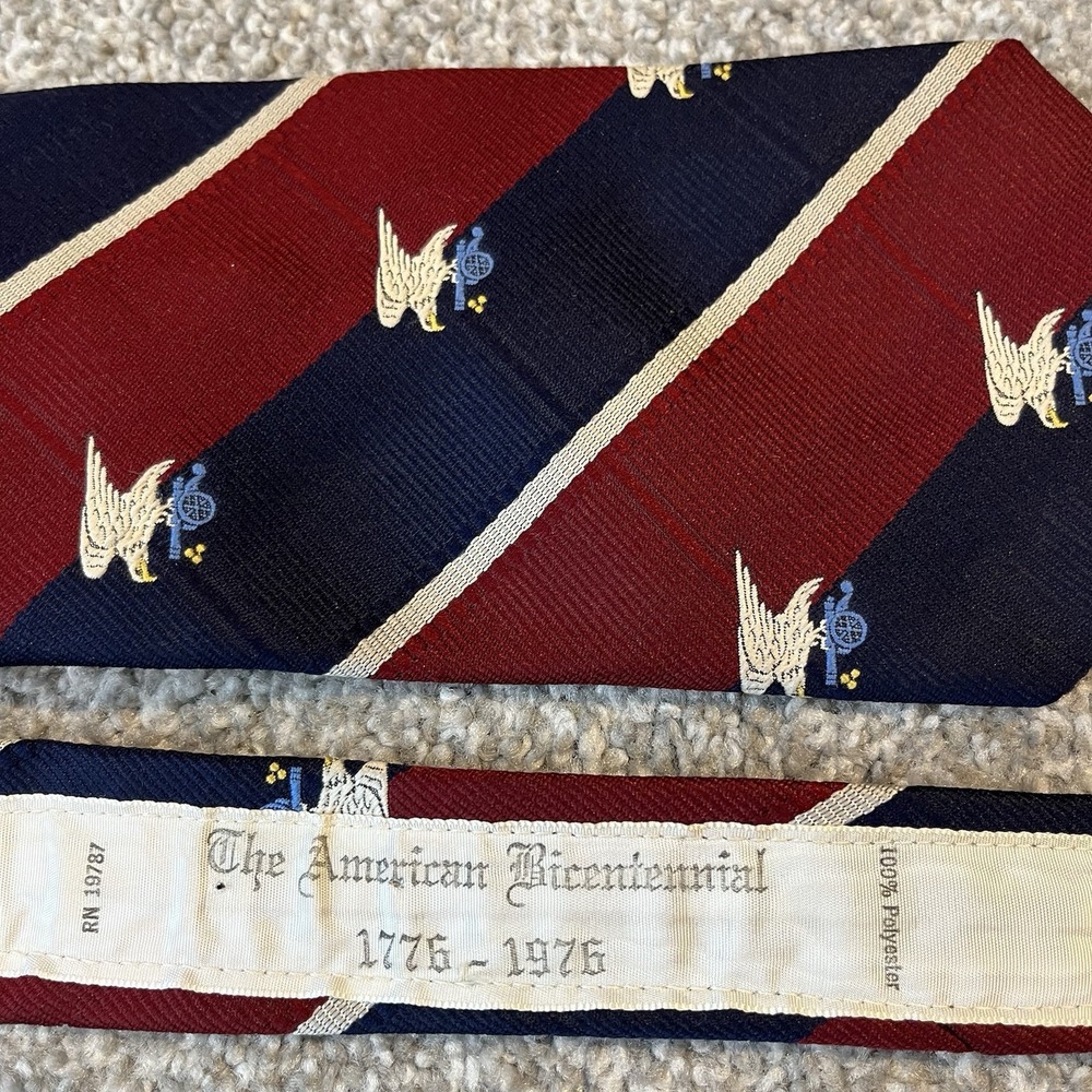 RARE American Revolution Bicentennial Tie 1976 Red & Blue Pride of America